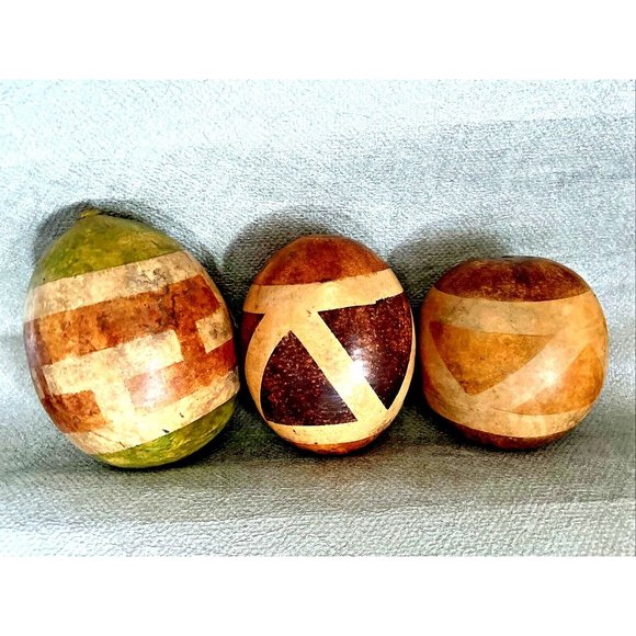 African Antique Hand Painted Natural Gourds Decorative Geometric Pattern Set / 3 - Picture 6 of 16
